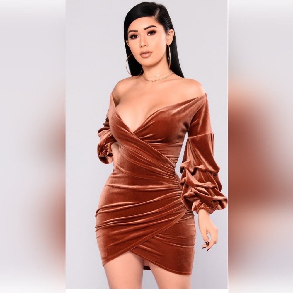 Fashion Nova Velvet Long Sleeve Dress in Rich Brown